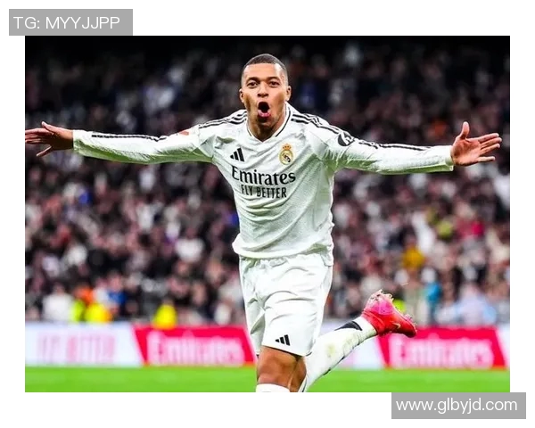 法国足球传奇球星回顾 从普拉蒂尼到姆巴佩的辉煌历程