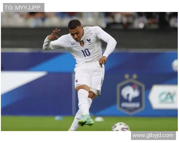 黑人足球球星身高揭秘：从矮个子到高个子，他们如何突破极限表现